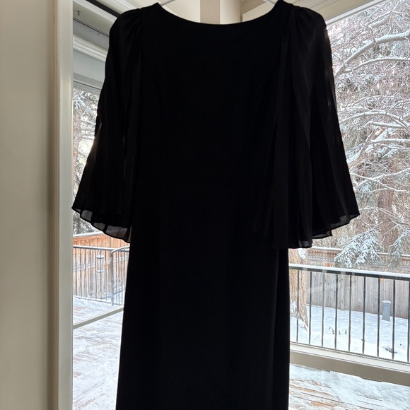 Holiday dress - Picture 1 of 3